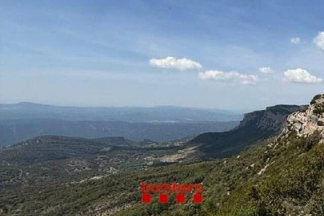 Troben un home mort en un barranc a Àger al costat del seu cotxe