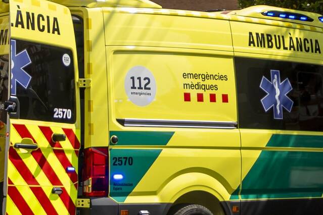 Un motorista perd la consciència al xocar contra una paret a Balaguer
