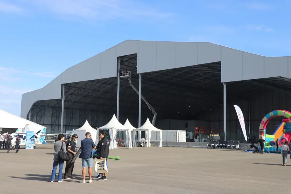 Aeroports perd 2,15 milions malgrat batre rècords d’activitat i vols