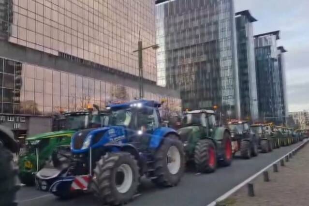 Agricultors bloquegen Brussel·les contra l’acord UE-Mercosur i possibles retallades d’ajuts