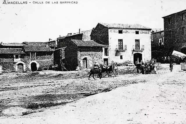 Aigua, places i memòria: tres segles d’espai públic a Almacelles