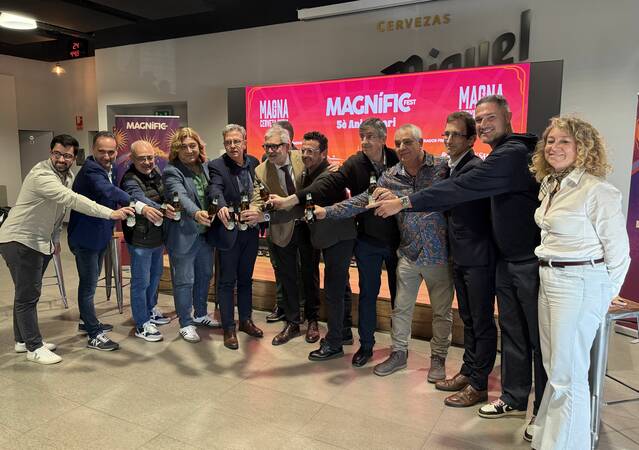 Aitona obre el Magnífic