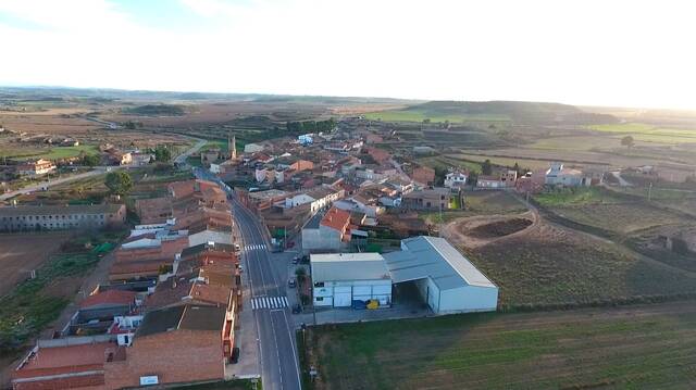Alcanó instal·la un pas elevat al centre del municipi