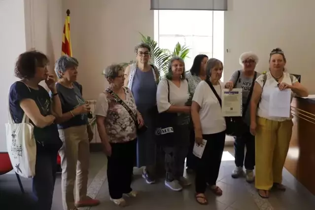 Almacelles recull 1.398 firmes contra el canvi de recorregut del bus a Lleida