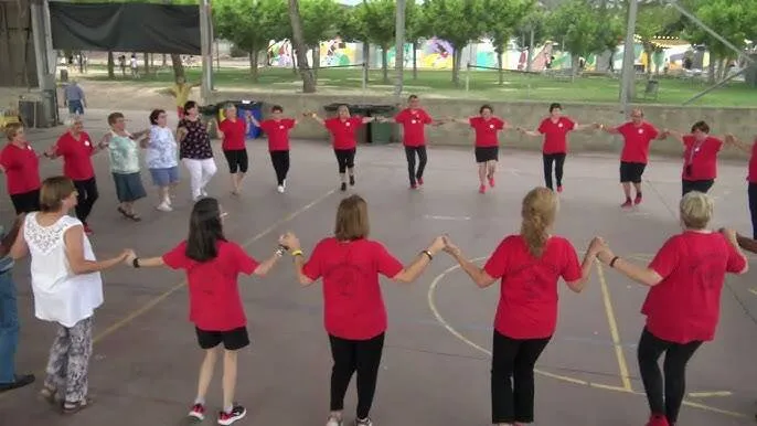 Alpicat impulsa la sardana en els més joves amb tallers