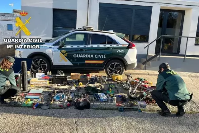 Assalten un camioner a l’A-2 a Torre-serona i li roben un palet de Kinder Bueno