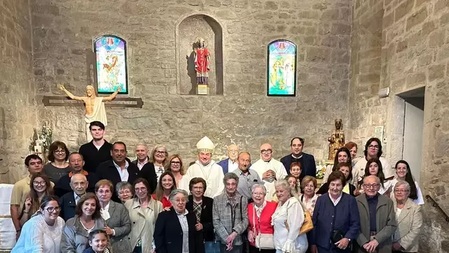 Beneeixen la Moreneta dels Alamús, donada per l’exalcalde Josep Querol