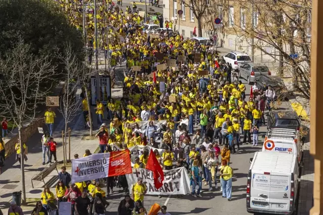 Convoquen els docents a cinc dies més de vaga durant el que queda de curs