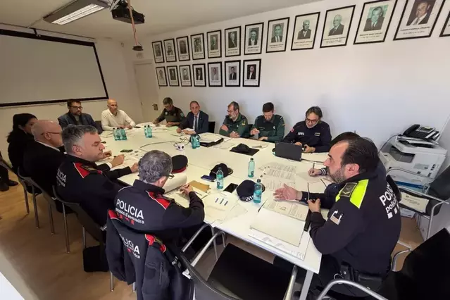 Denuncien 33 conductors per una cursa il·legal de cotxes en un polígon d’Alcarràs