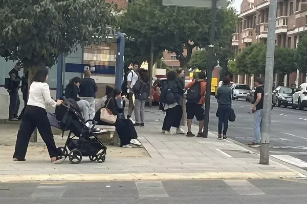 Desenes de viatgers, sense plaça a Torrefarrera en l’autobús a Lleida