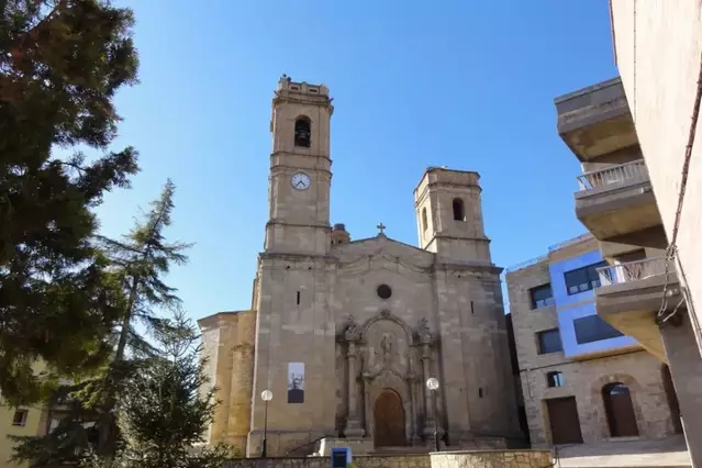 Detingut a Aitona per robar objectes de l’església