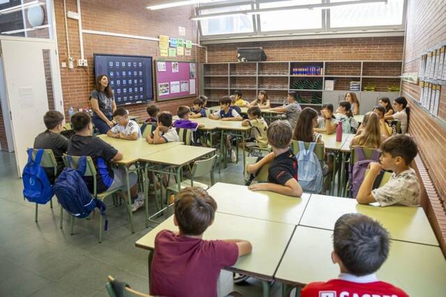 Educació preveu iniciar els pròxims tres cursos el 8 de setembre i els docents ho critiquen