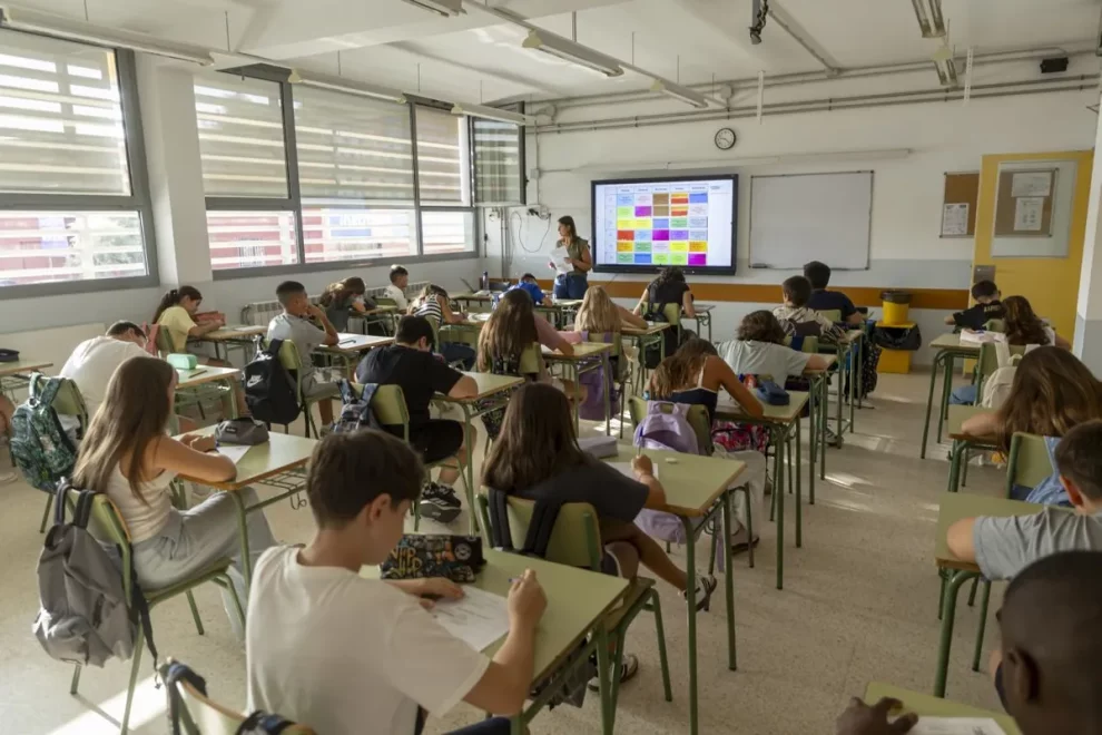 Educació recupera les lectures obligatòries a batxillerat i impulsa un pla lector