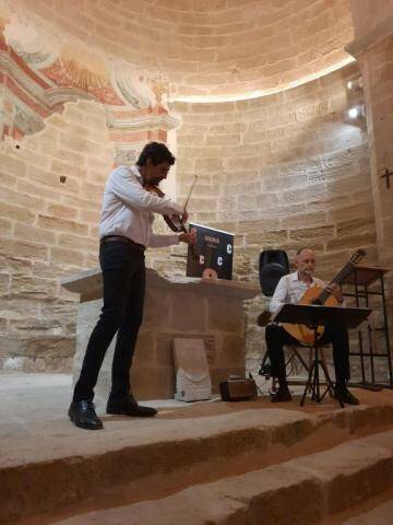 El cicle ‘Escenaris Singulars’ porta la música del Duo Terracota a Sant Joan de Carratalà