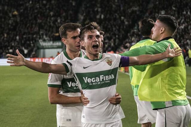 El futbolista d'Almacelles Aleix Febas, la sensació de la Lliga