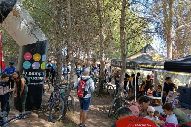 El MiniDH de Rosselló reuneix 70 joves ciclistes