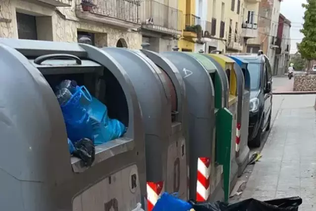 El Segrià sanciona Urbaser per la mala recollida en contenidors
