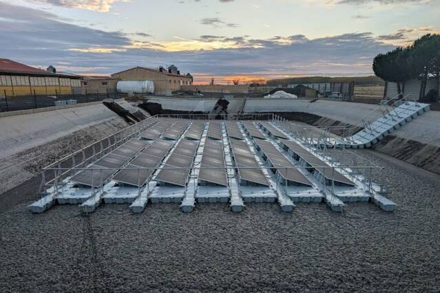 Els fabricants de plaques solars ja assagen col·locar-les sobre purins