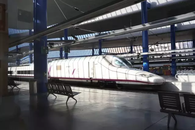 Els trens d’alta velocitat amb parada a Lleida perden 675.000 viatgers en nou mesos