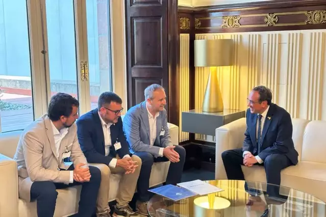 Impulsem reclama al Parlament polítiques efectives de descentralització