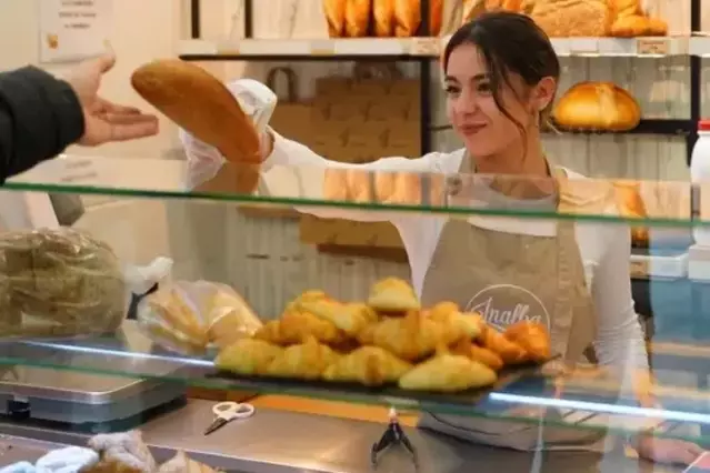 Inalba obre tres noves fleques: dues a Lleida i una altra a Alcarràs