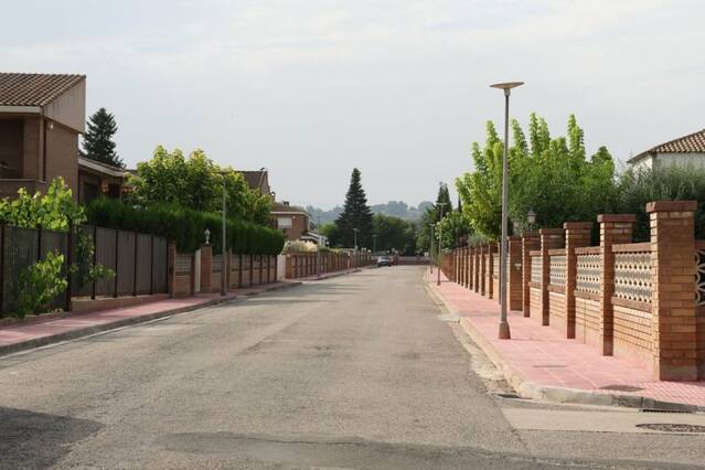 La CHE retira l'aigua de reg a més urbanitzacions de Lleida i Alpicat