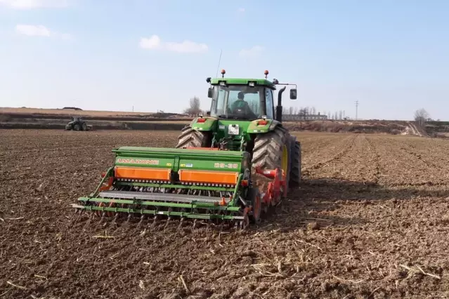 La compra de tractors a Lleida augmenta un 14,1% durant el 2025