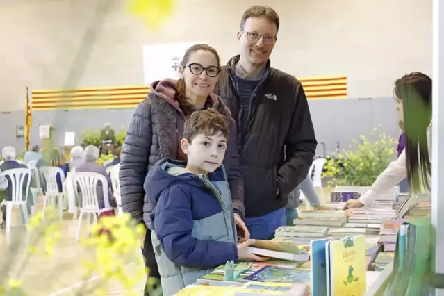 La comunitat literària homenatja la trajectòria de l’escriptora Maria Barbal