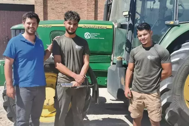 La Fundació Privada Obra Tutelar Agrària de Gimenells forma joves per ser tractoristes