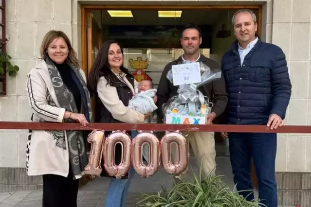 La Granja d'Escarp arriba als mil habitants després de nàixer el fill d’una parella originària del poble que ha tornat