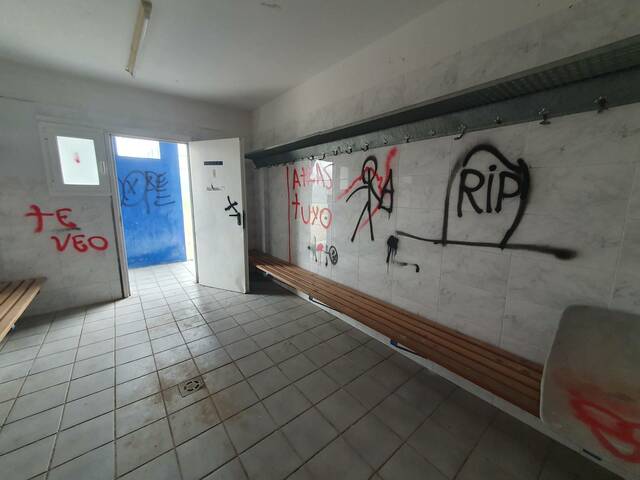 La Granja d’Escarp investiga vandalisme als seus vestidors