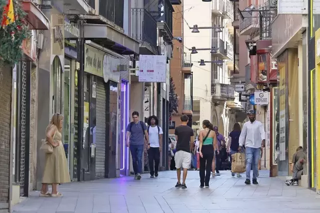 La regularització fa aflorar a Lleida una bossa de 10.000 migrants sense ‘papers’
