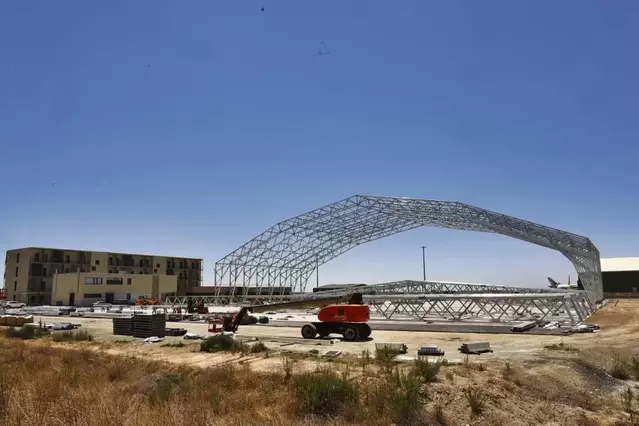 L’aeroport d’Alguaire ja allotja més de vint empreses i 441 treballadors