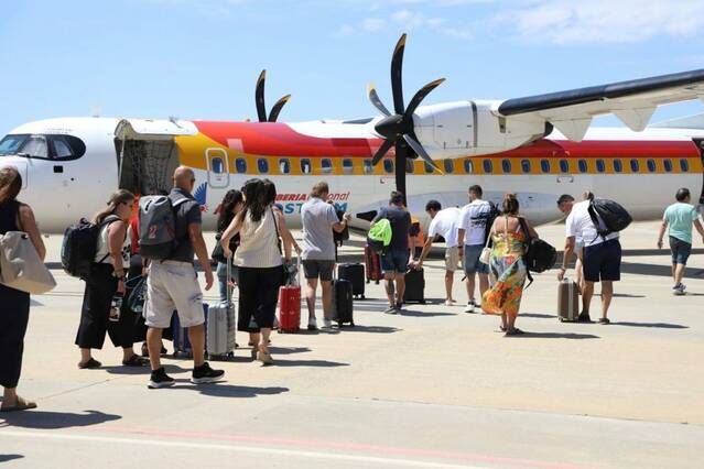 L'aeroport d'Alguaire tanca els vols d’estiu amb 4.324 viatgers, un 45% més