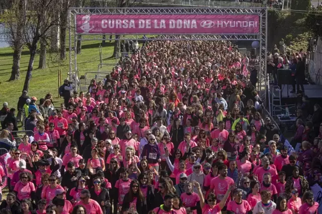 Lleida es tenyeix de rosa
