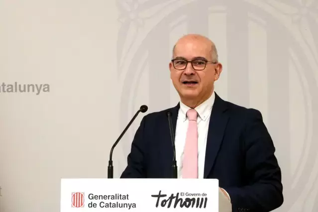 L’OCDE proposa millorar el salari de docents abans que abaixar ràtios