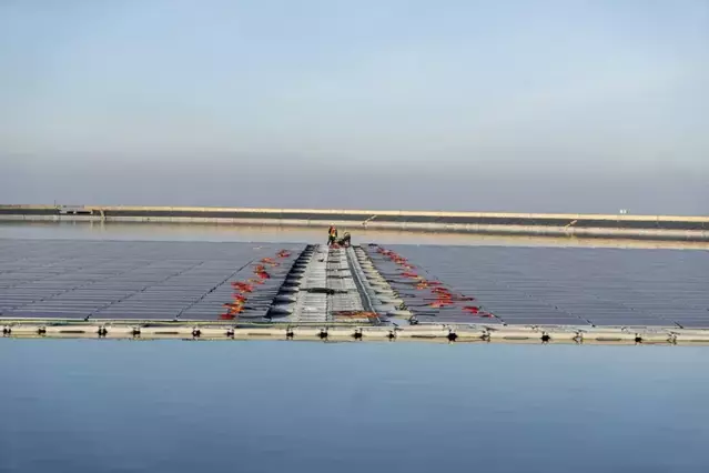 Mil plaques solars flotants per  modernitzar el reg de 600 ha