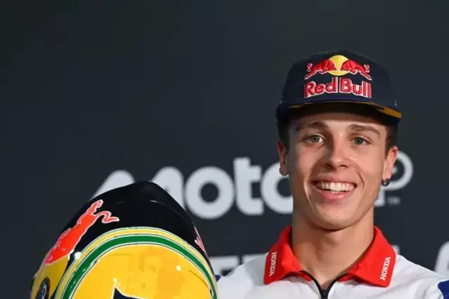 Moreira homenatja Senna al gran premi del Brasil