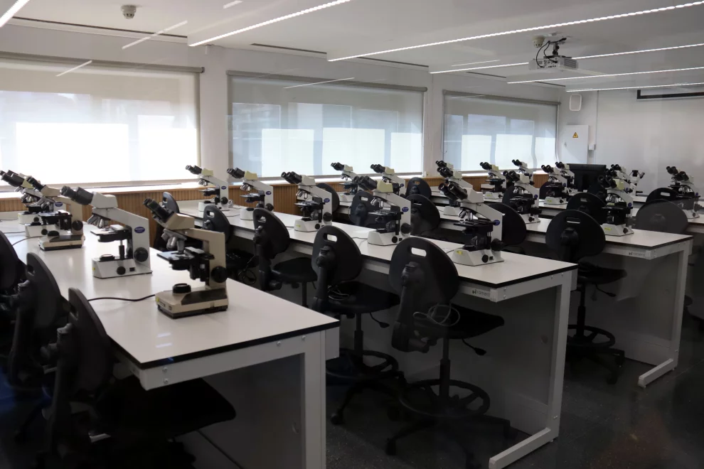 Només tres de cada deu estudiants de Medicina a Lleida són catalans i la Universitat vol corregir-ho amb la selectivitat