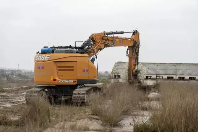 Obres per edificar la nau frigorífica més gran de l’Estat als Alamús
