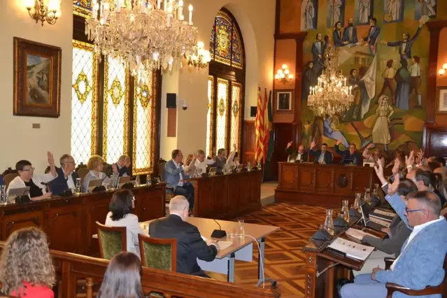 Problemes per activar carregadors elèctrics cedits per la Diputació de Lleida