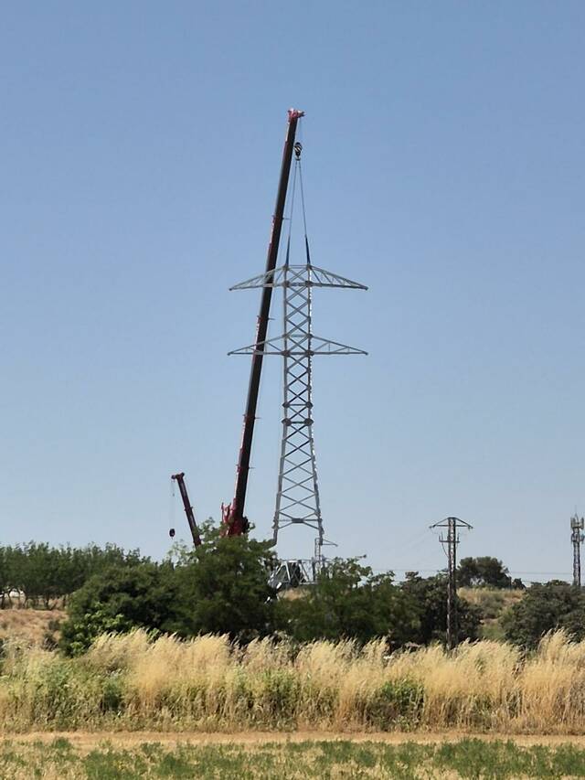 Protecció Civil frena la nova subestació d'Albatàrrec