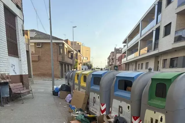 Rosselló multa gairebé 40 persones de fora del poble per tirar escombraries als seus contenidors