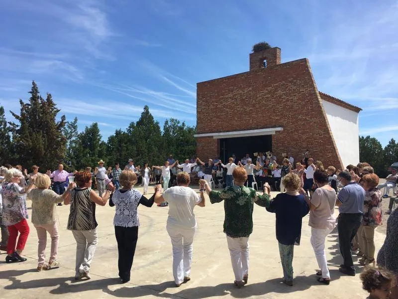 Sardanes a Soses amb onze colles de deu localitats del Segrià