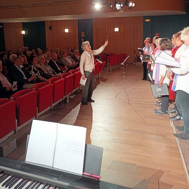 Segrià Corals omple d'harmonia l'escenari de Corbins