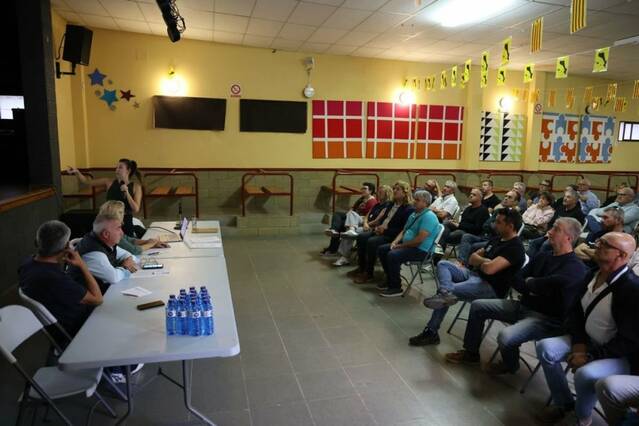 Sindicats, regants i més de seixanta municipis exigeixen reduir les zepes