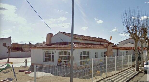 Troben plom a l’aigua del col·legi de Gimenells i el consistori porta garrafes