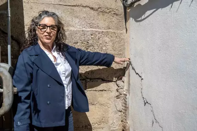 Veïns de cases de l'Horta de Lleida: “Quan passen els trens tremola tot”