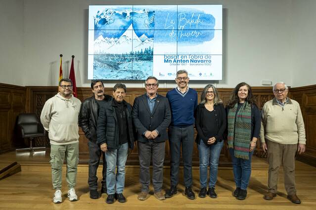 La Balada d’Hivern reviu la poesia de Mossèn Anton Navarro amb un espectacle poètic i musical en què participen una trentena de persones de l’Alta Ribagorça