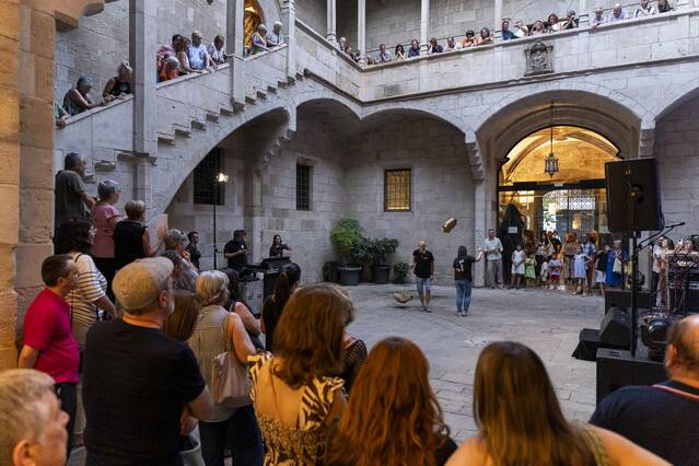 La Festa Major de l’IEI dedica la quarta jornada a les arrels pirinenques, amb dansa, música i falles